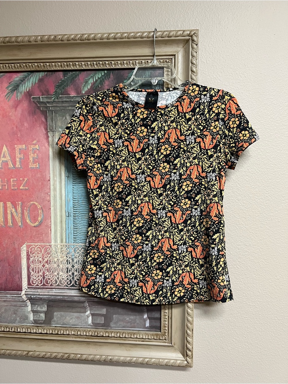 🌻Metropolitan Museum of Art William Morris Orange & Yellow Floral Motif Top
